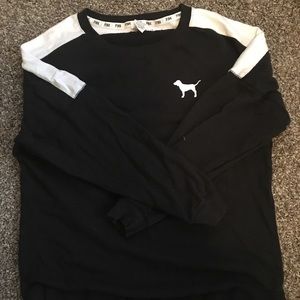 Reselling PINk Campus Crew